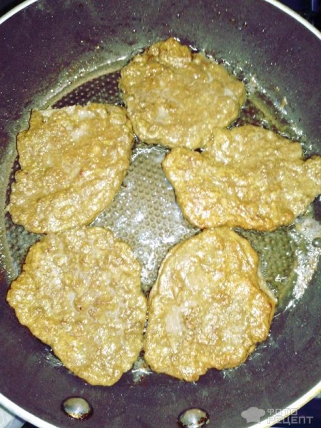Рецепт: Печеночные мини-тортики - Под сырной корочкой ( из свиной печени)