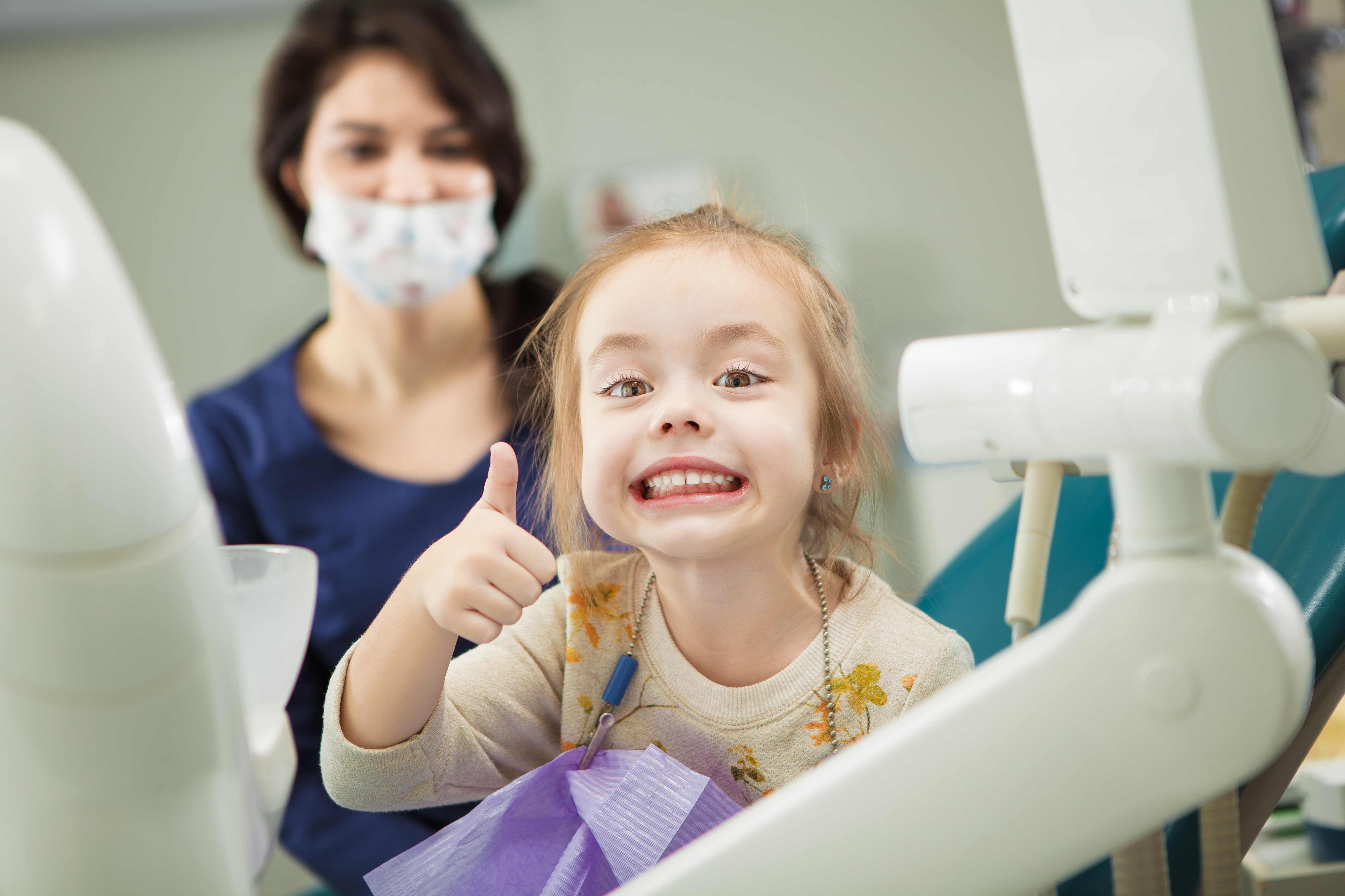 Детская стоматология отзывы о врачах. Детская стоматология. Ребенок у стоматолога. Стоматология дети. Ребенок зубы стоматология.